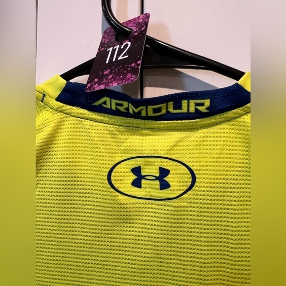 112. Under Armour Youth Large āHere To Winā Fitted Athletic Jersey Tee - Picture 5 of 5